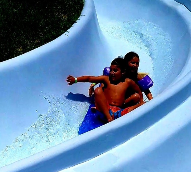 fun-spot-water-slide-photo